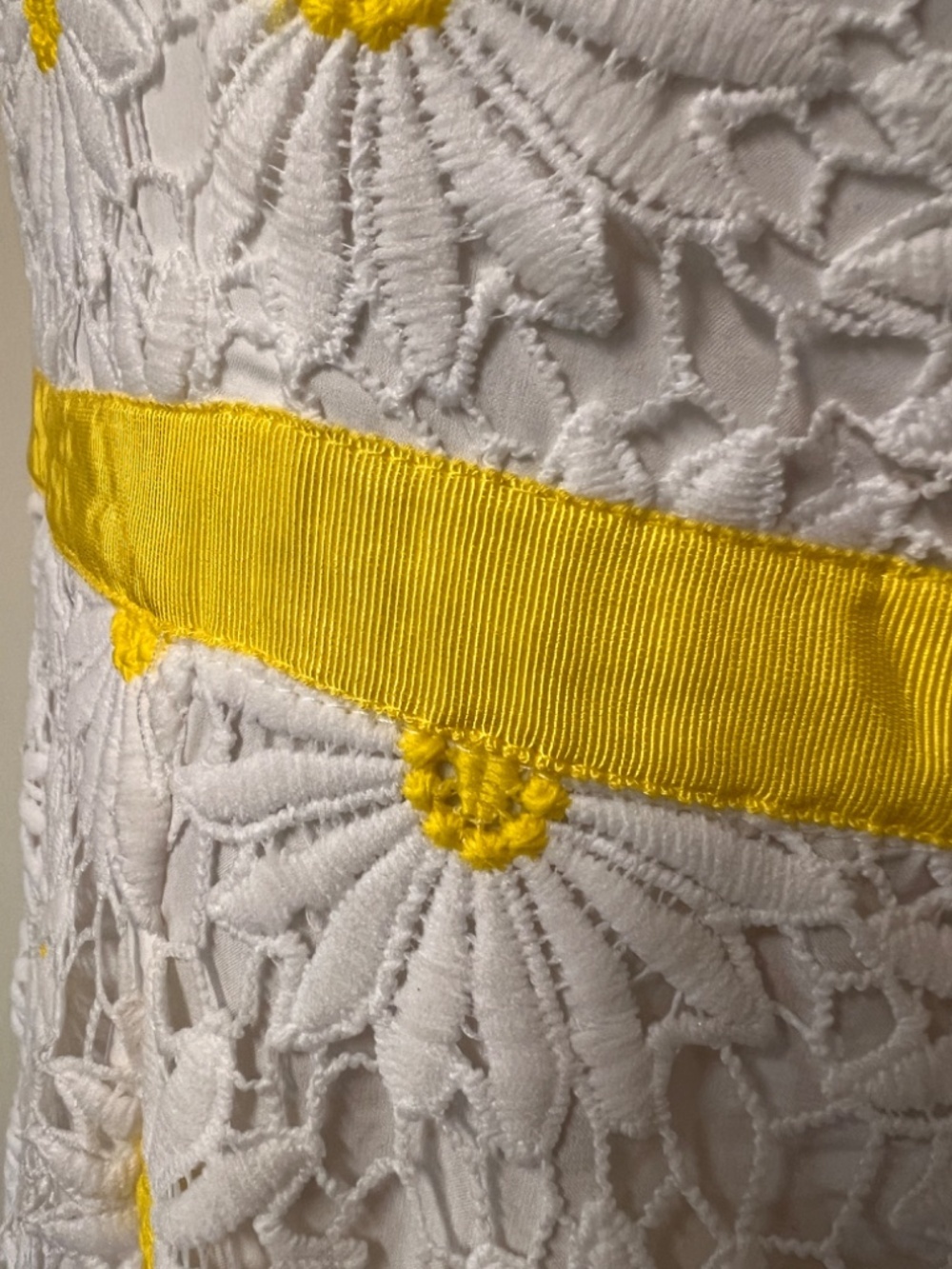 Boston Proper Daisy Lace Maxi Sleeveless Dress White/Yellow size S 12 - cute! - Picture 7 of 12